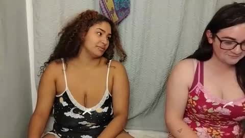 Mommy bubbles online show from February 27, 3:05 pm