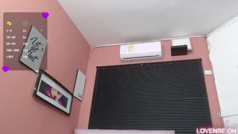 Daphne  online show from March 8, 7:40 pm