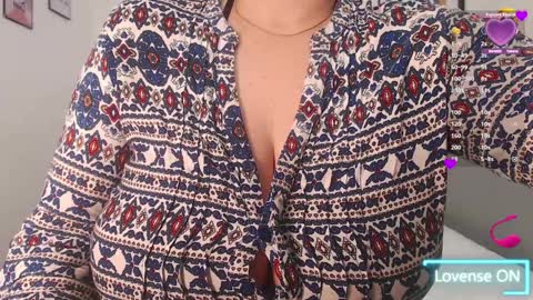 Daphne  online show from February 6, 8:02 pm