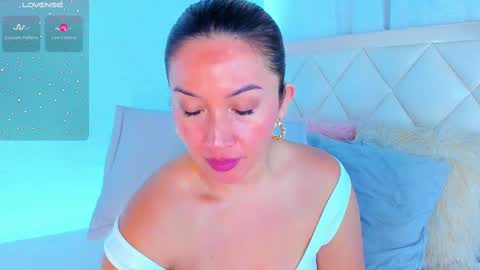Snapshot of mommysquirt_ chatting on February 23, 10:48 pm Kendall Evanz online show from February 23, 10:48 pm