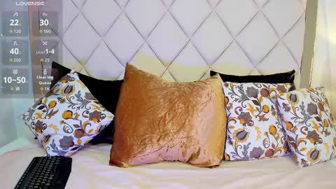 Momo  online show from October 30, 10:44 pm