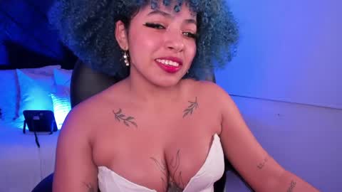 Momo  online show from May 29, 5:05 am