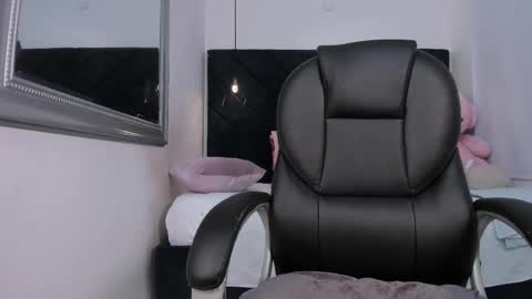 Momo  online show from February 23, 4:13 am