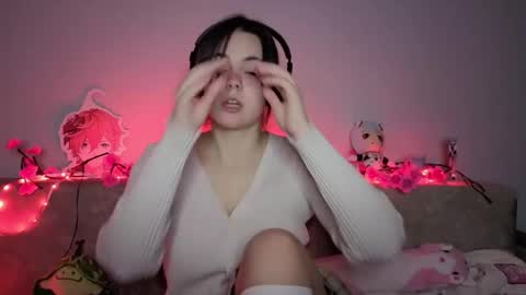 Momo online show from March 12, 8:00 pm