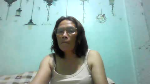 momshe_sweet online show from July 31, 3:13 pm
