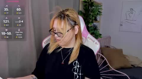 mon1ca_jones online show from October 20, 2:03 am