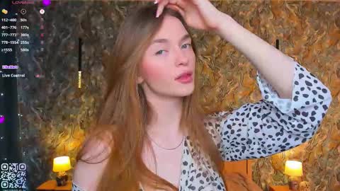 Mona online show from December 17, 7:40 pm