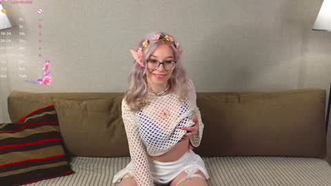 Mona online show from January 25, 5:15 pm