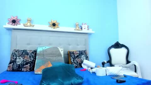 Snapshot of monalinda220 chatting on October 17, 2:53 pm paola online show from October 17, 2:53 pm