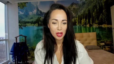 Snapshot of monica_weisss chatting on January 15, 6:01 am monica_weisss online show from January 15, 6:01 am