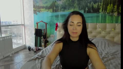 Snapshot of monica_weisss chatting on January 6, 5:19 am monica_weisss online show from January 6, 5:19 am