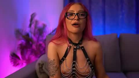 Monica online show from July 20, 10:39 am