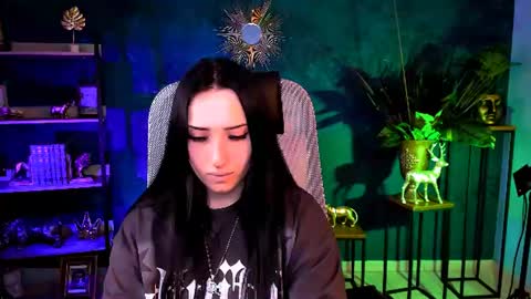 monicalowes online show from July 16, 10:42 am