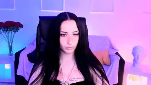 monicalowes online show from July 29, 7:41 am