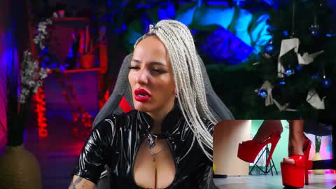 Snapshot of monicamaxwel chatting on January 10, 12:04 pm Monika online show from January 10, 12:04 pm