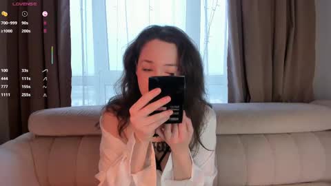 Snapshot of monicarocket chatting on March 6, 11:58 am Monica online show from March 6, 11:58 am