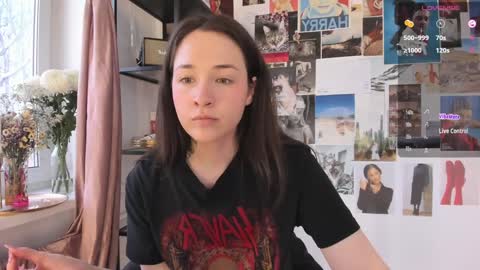 Snapshot of monicarocket chatting on January 6, 10:02 am Monica online show from January 6, 10:02 am