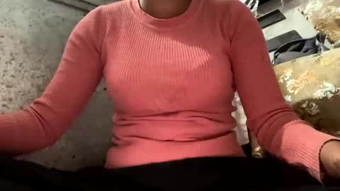 Snapshot of monika_reddy62 chatting on October 24, 3:24 am monika_reddy62 online show from October 24, 3:24 am