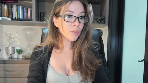 Snapshot of monilee69 chatting on February 5, 8:25 pm Monilee online show from February 5, 8:25 pm