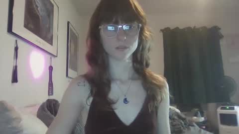 monkeygirl9 come play with me slut daddy bad spanking cute girl submissive online show from February 21, 4:35 am