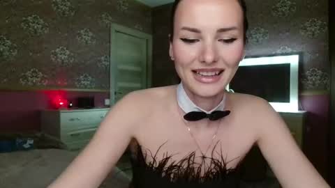 monparis_dream online show from November 9, 3:30 pm