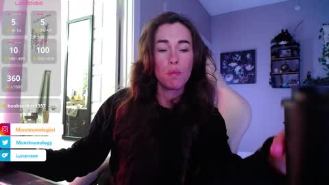 Snapshot of monstrumologist chatting on December 5, 1:03 am Lydia Mooney online show from December 5, 1:03 am