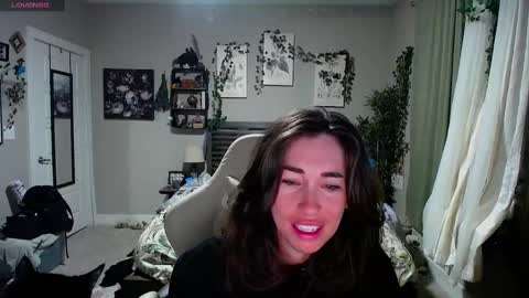 Snapshot of monstrumologist chatting on March 6, 1:16 am Lydia Mooney online show from March 6, 1:16 am