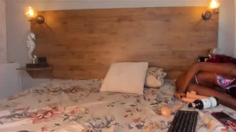 monwuw online show from July 29, 2:33 am