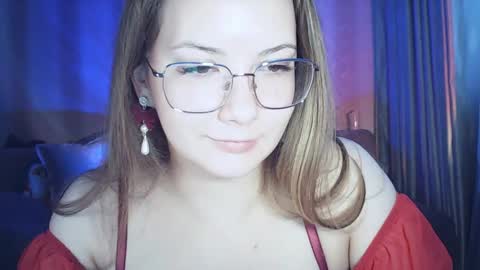 moodiemira online show from February 12, 2:19 pm