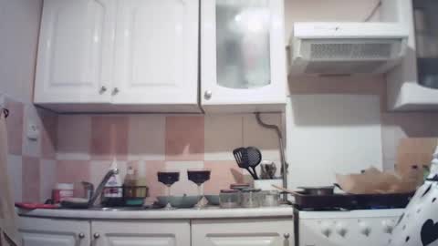 Snapshot of moodiemira chatting on September 20, 8:18 pm moodiemira online show from September 20, 8:18 pm