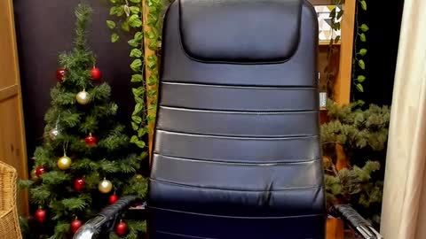 Snapshot of moon13152 chatting on December 31, 10:56 pm Katrin online show from December 31, 10:56 pm