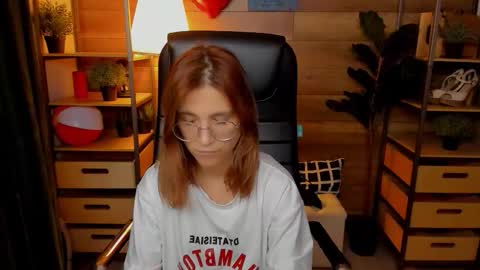 Snapshot of moon13152 chatting on September 13, 3:53 pm Katrin online show from September 13, 3:53 pm