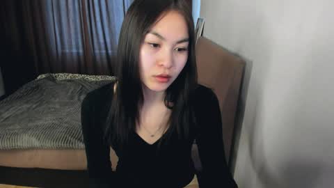 Zoe online show from April 5, 1:54 pm