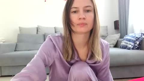 moon_lilithx online show from January 12, 10:45 am