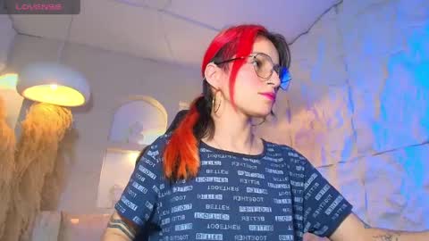 Moon online show from May 5, 12:30 pm