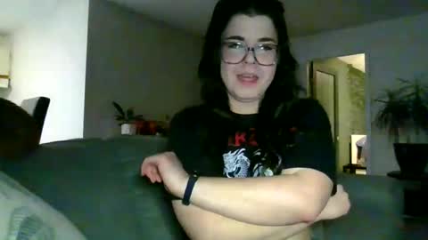 moonbutterfly94 online show from January 12, 8:36 am