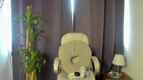 moonie_baddie31 online show from January 8, 6:56 pm