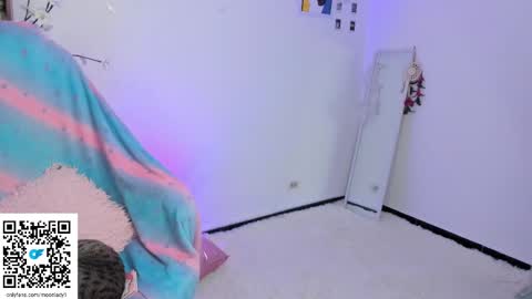 Snapshot of moonlady_ chatting on September 13, 2:52 am MOON  online show from September 13, 2:52 am