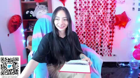 Snapshot of moonlady_ chatting on February 21, 3:23 am MOON  online show from February 21, 3:23 am