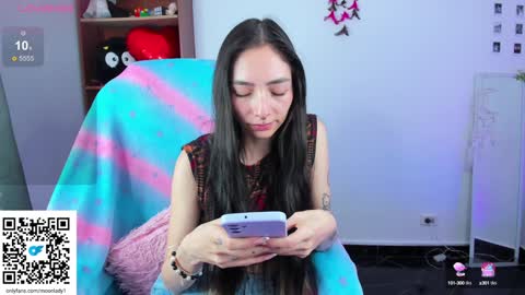 Snapshot of moonlady_ chatting on January 29, 9:07 pm MOON  online show from January 29, 9:07 pm