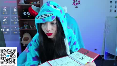Snapshot of moonlady_ chatting on January 29, 2:40 am MOON  online show from January 29, 2:40 am