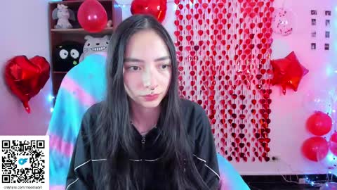 Snapshot of moonlady_ chatting on February 13, 12:24 am MOON  online show from February 13, 12:24 am