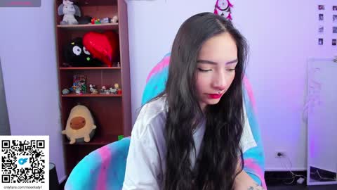 Snapshot of moonlady_ chatting on January 31, 8:22 pm MOON  online show from January 31, 8:22 pm