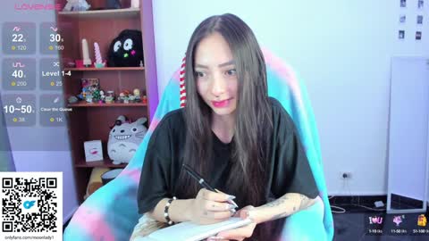 Snapshot of moonlady_ chatting on December 26, 10:52 pm MOON  online show from December 26, 10:52 pm
