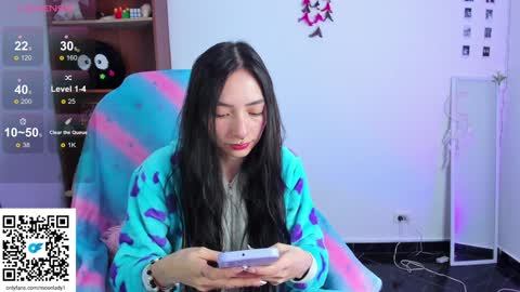 Snapshot of moonlady_ chatting on January 27, 2:31 am MOON  online show from January 27, 2:31 am