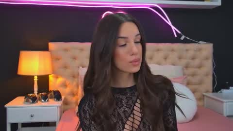 moonligt_iris online show from February 9, 6:15 am