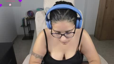 Moon Woman online show from July 13, 3:51 am