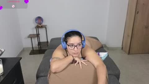 Moon Woman online show from June 5, 6:52 am