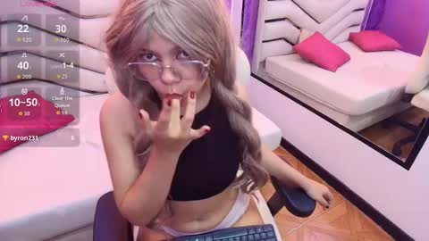 Snapshot of morggan_black chatting on September 20, 3:54 pm Morggan Black online show from September 20, 3:54 pm