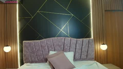 Moriah online show from March 23, 12:11 pm